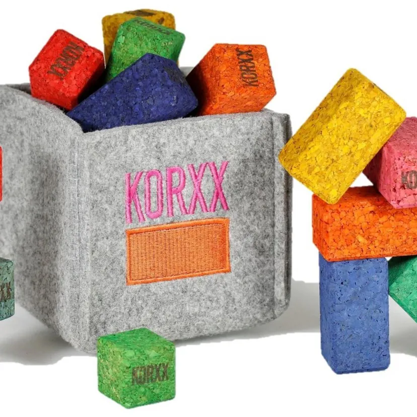 Produktbild: KORXX Brickle Color, 17 bunte Korkbauklötze für Unterwegs