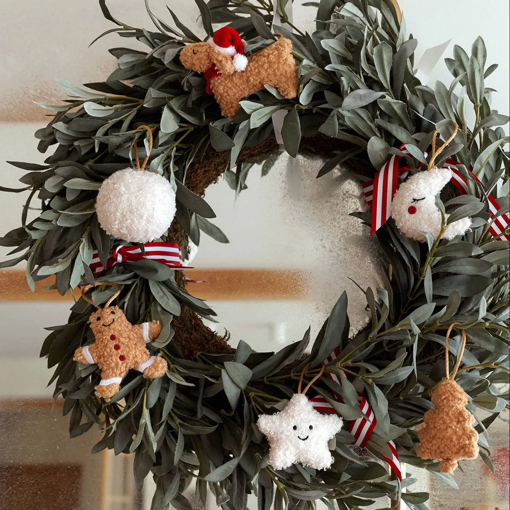 Produktbild: 12er-Set Weihnachtsbaum-Dekorationen aus Teddyfleece in beige